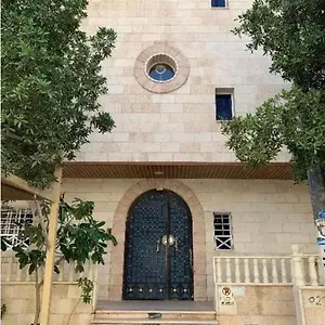 دار ورد قريب للحرم المدينة المنورة